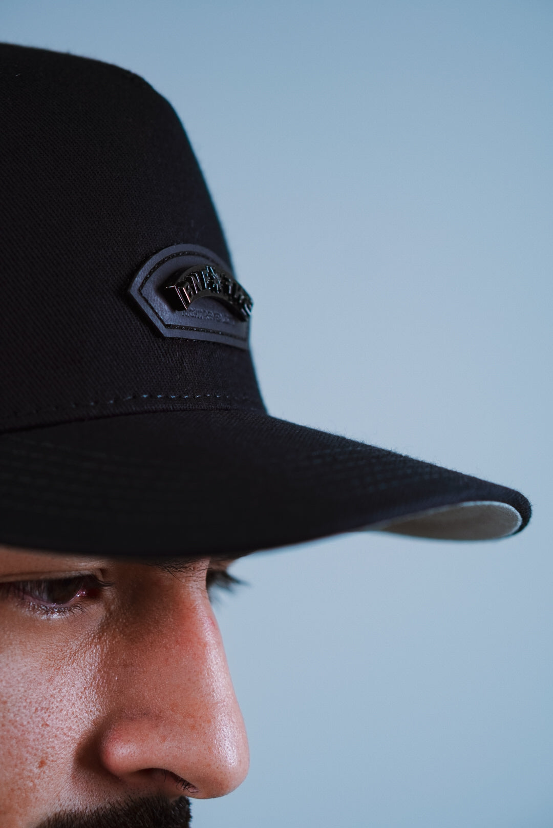 Gorra BBBLUE Disciples Insignia-N Negro Gris