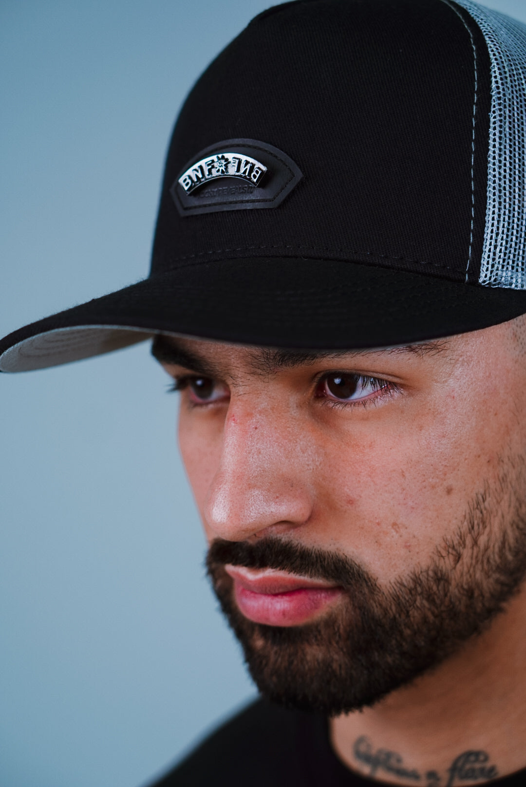 Gorra BBBLUE Disciples Insignia-N Negro Gris
