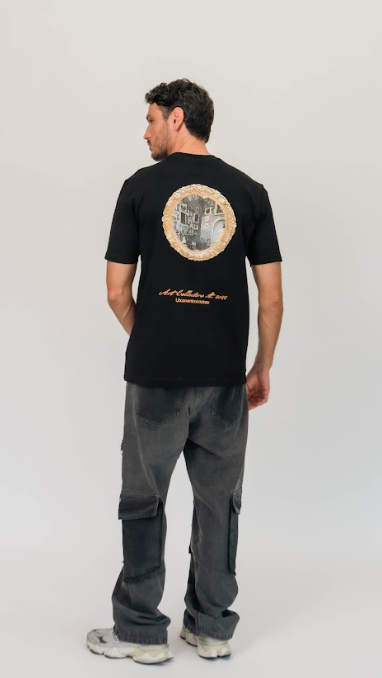 DUST BLACK T-SHIRT