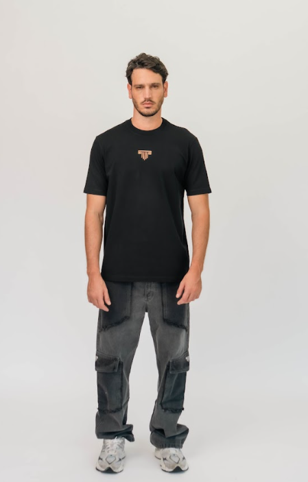 DUST BLACK T-SHIRT