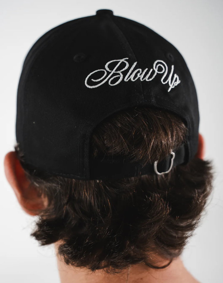 GRENADE BLACK CURVED CAP