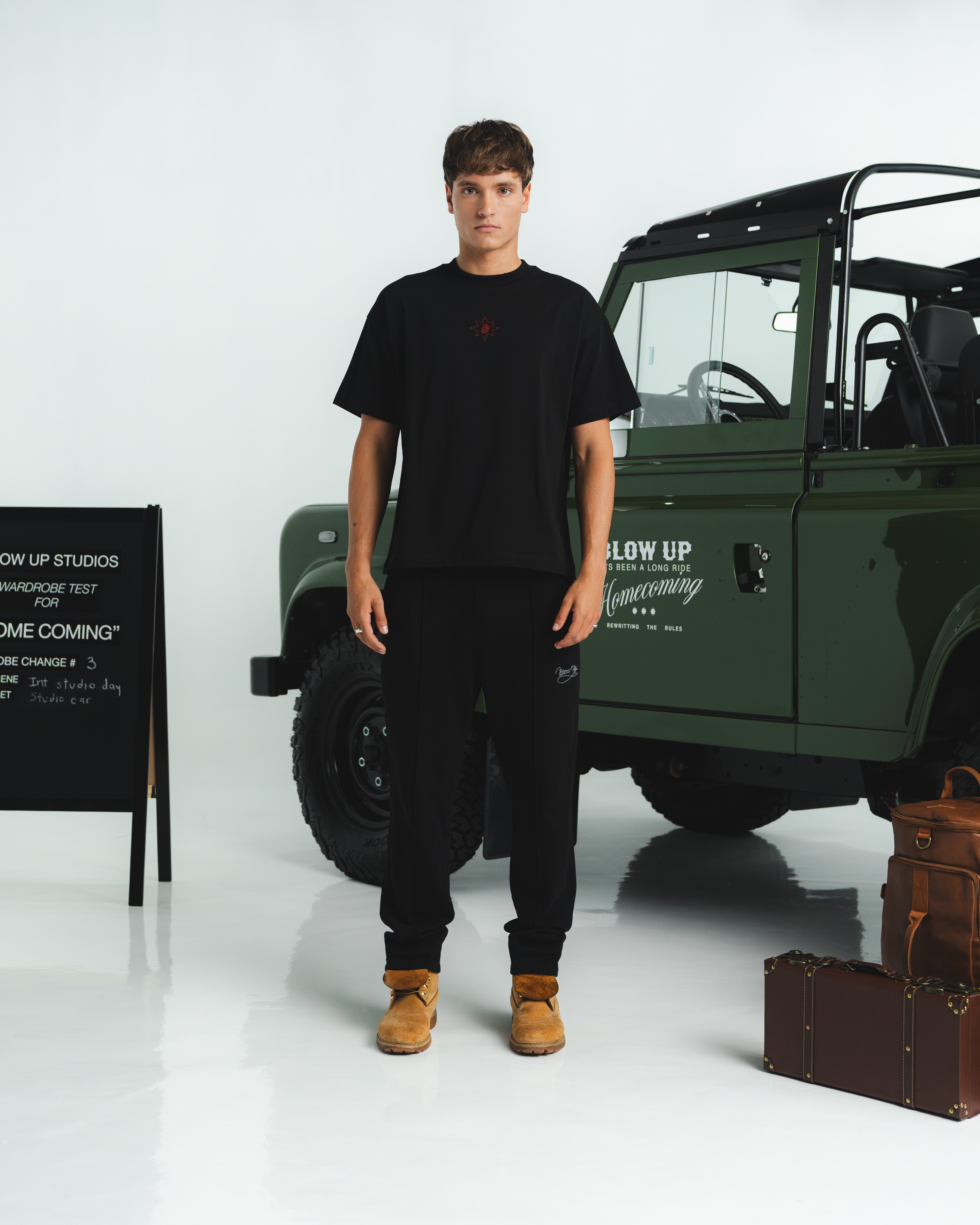 HIGH PEAKS REGULAR FIT BLACK T-SHIRT