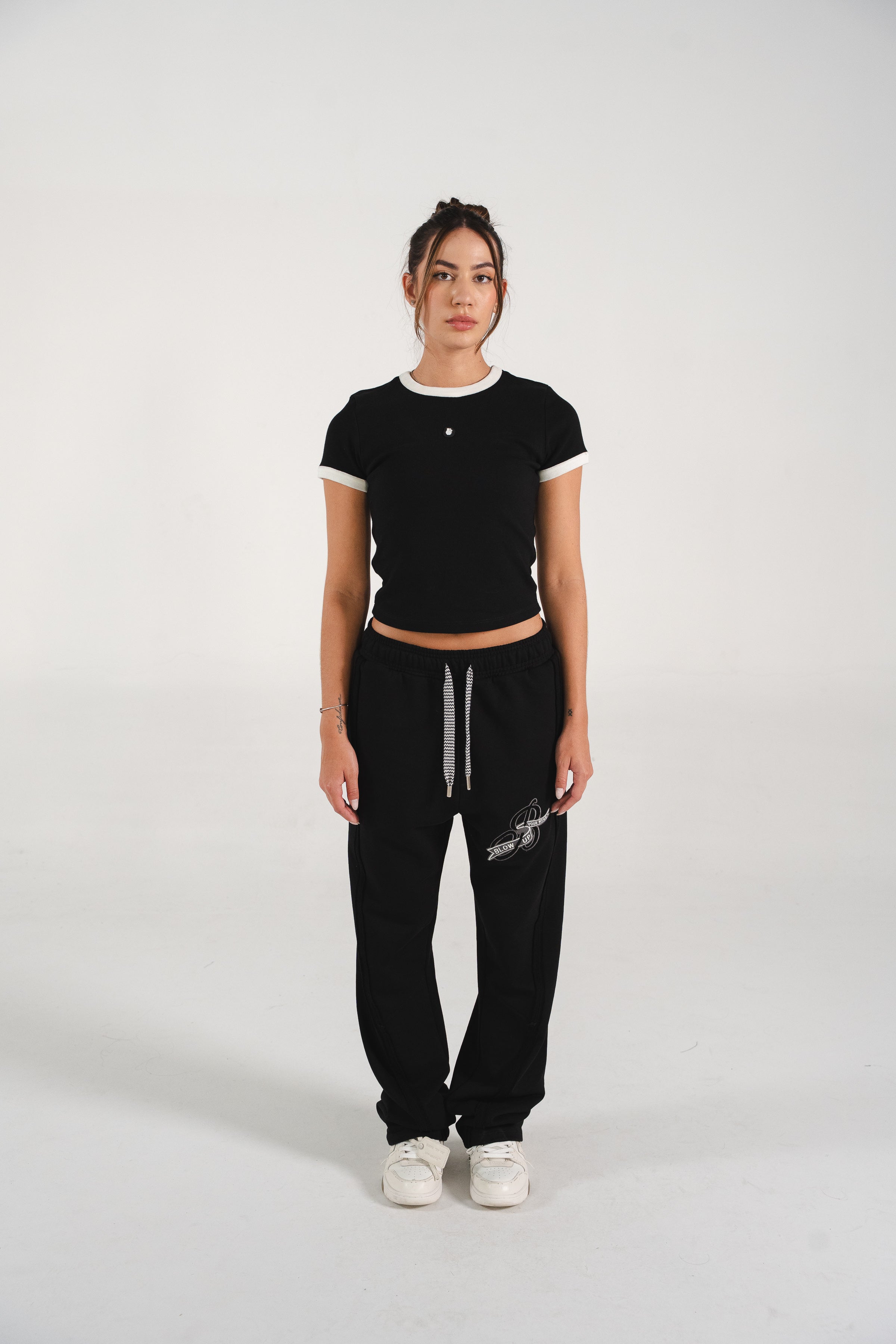 SHORT SLEEVE BLACK